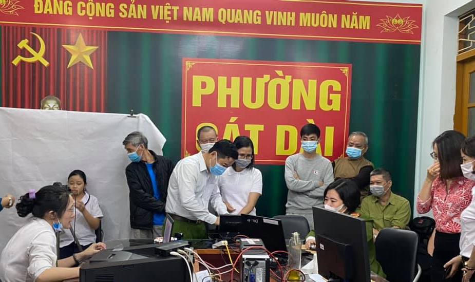 Công an quận Lê Chân: Thu thập thông tin cấp CCCD gắn chíp điện tử tất cả các ngày trong tuần